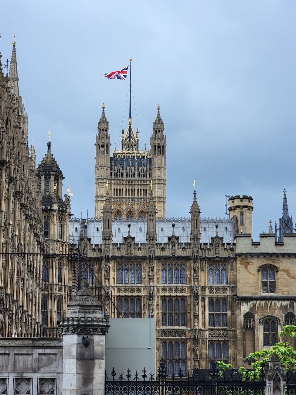 houses of parliament in london with union jack